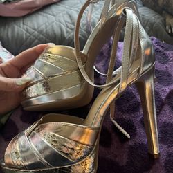 Women’s Size 8.5 New Shoedazzle High Heels 