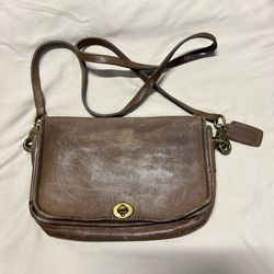 Vintage Coach Brown Leather Turnlock Crossbody Bag USA Made (contact info removed)
