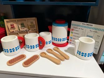 Melissa and Doug Wood Tea Set