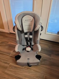 Baby Trend Hybrid SI 3-in-1 booster seat