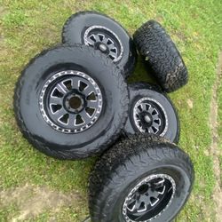 Rims With Tires  37x12.50R17