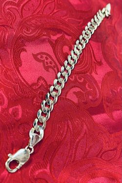 Cuban curb link gold bracelet