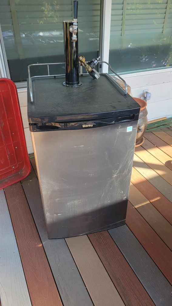 Danby Kegerator for Sale in Seattle, WA OfferUp