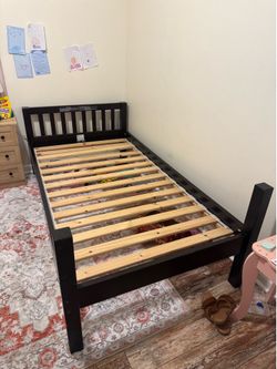 Twin bed