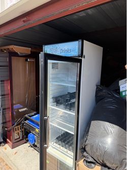 Commercial drink cooler