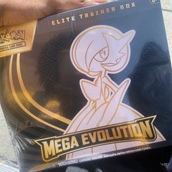 Gardevoir Mega Evolution ETB