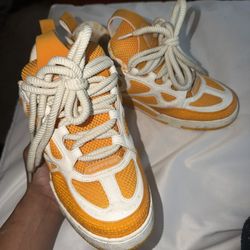 AUTHENTIC LOUIS V Sneakers Size 40