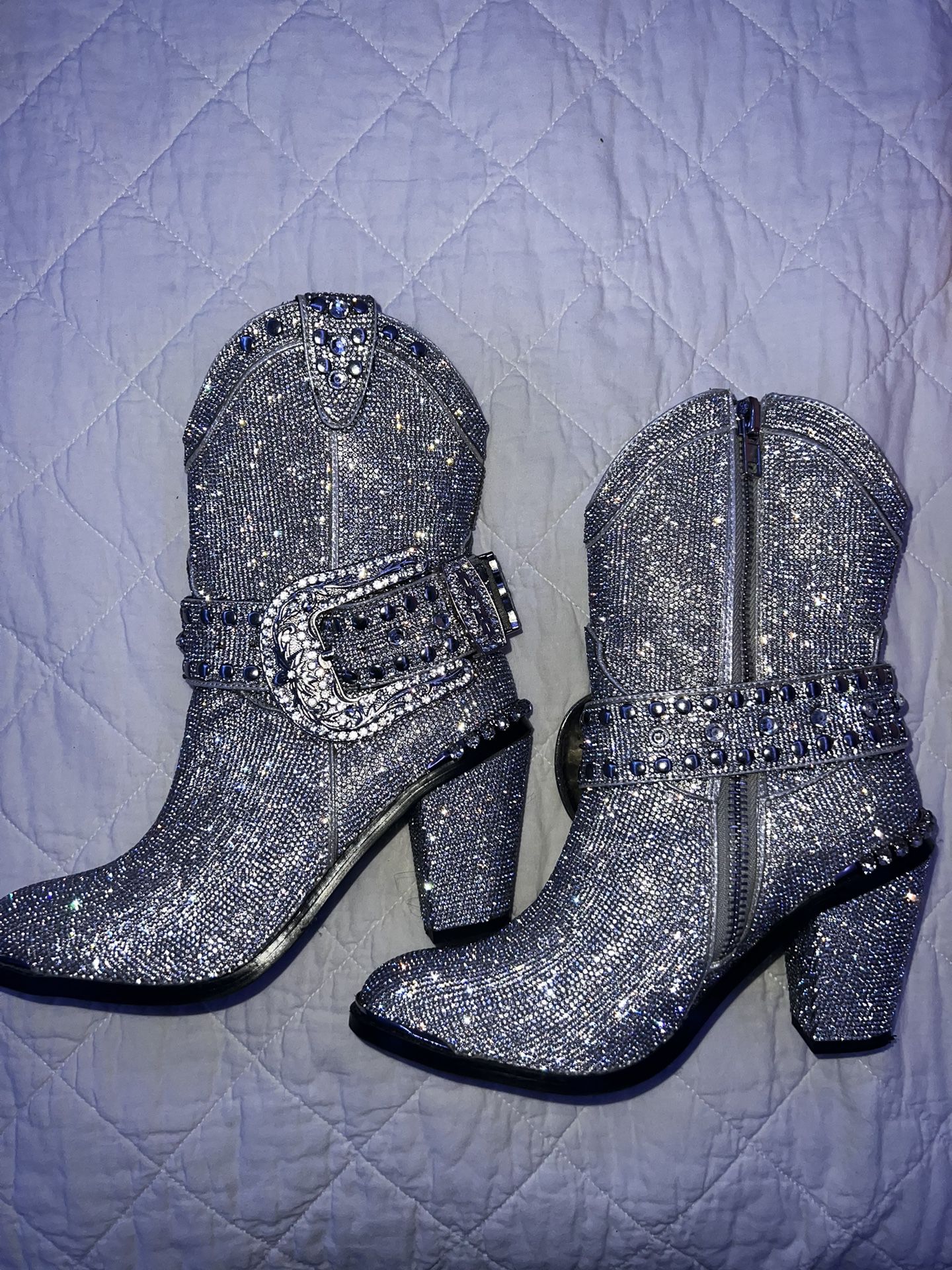 Sparkly Women’s Boots 💌