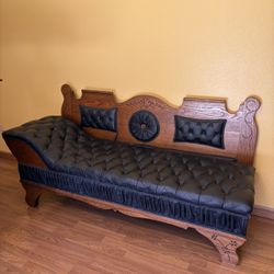 Antique Fainting Couch