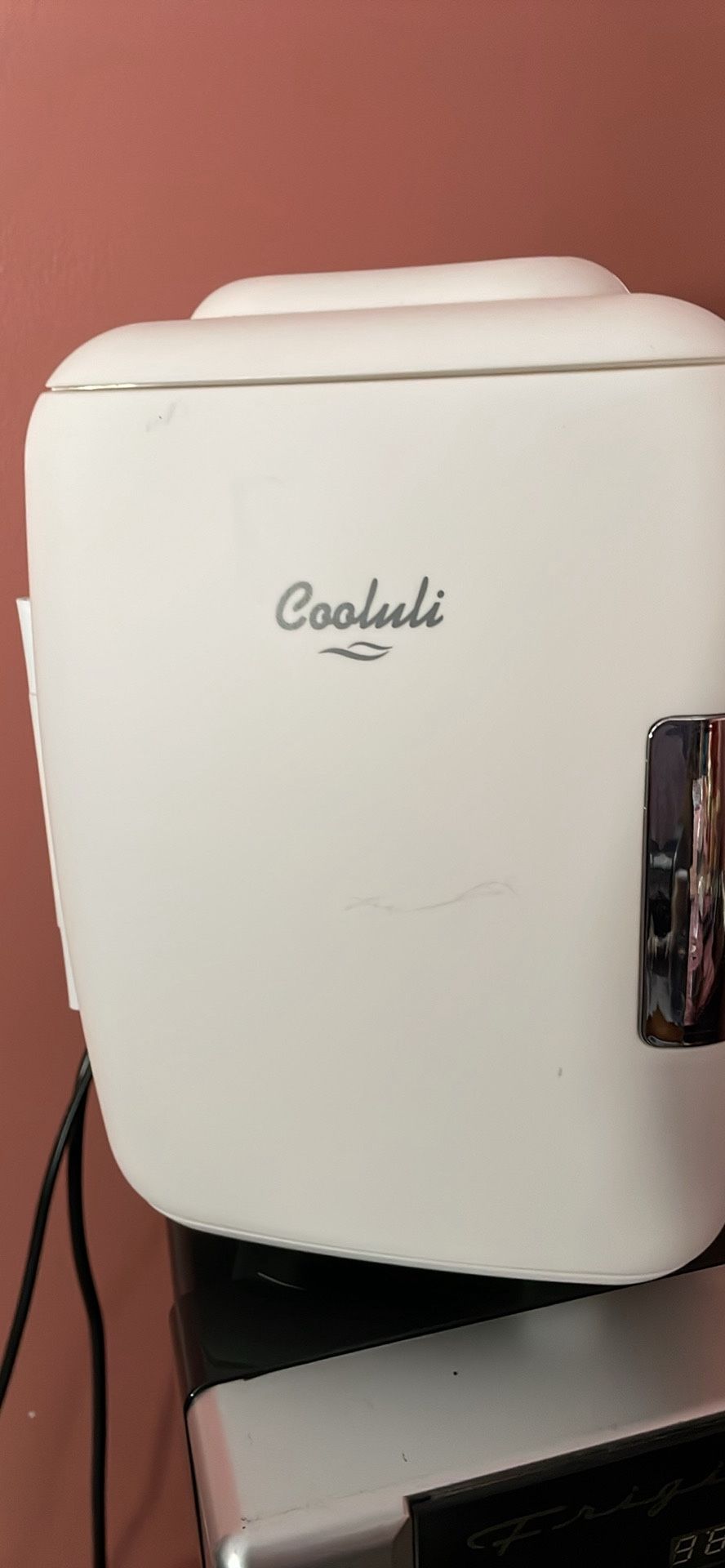Cooluli CL4L Classic Cooler & Warmer Mini Makeup Fridge