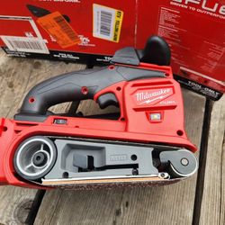 Milwaukee Belt Sander