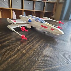 Star Wars X-Wing Fighter 