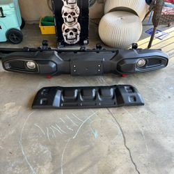 NEW  STOCK ACCESSORIES FOR 2023 JEEP GLADIATOR JT/ WRANGLER