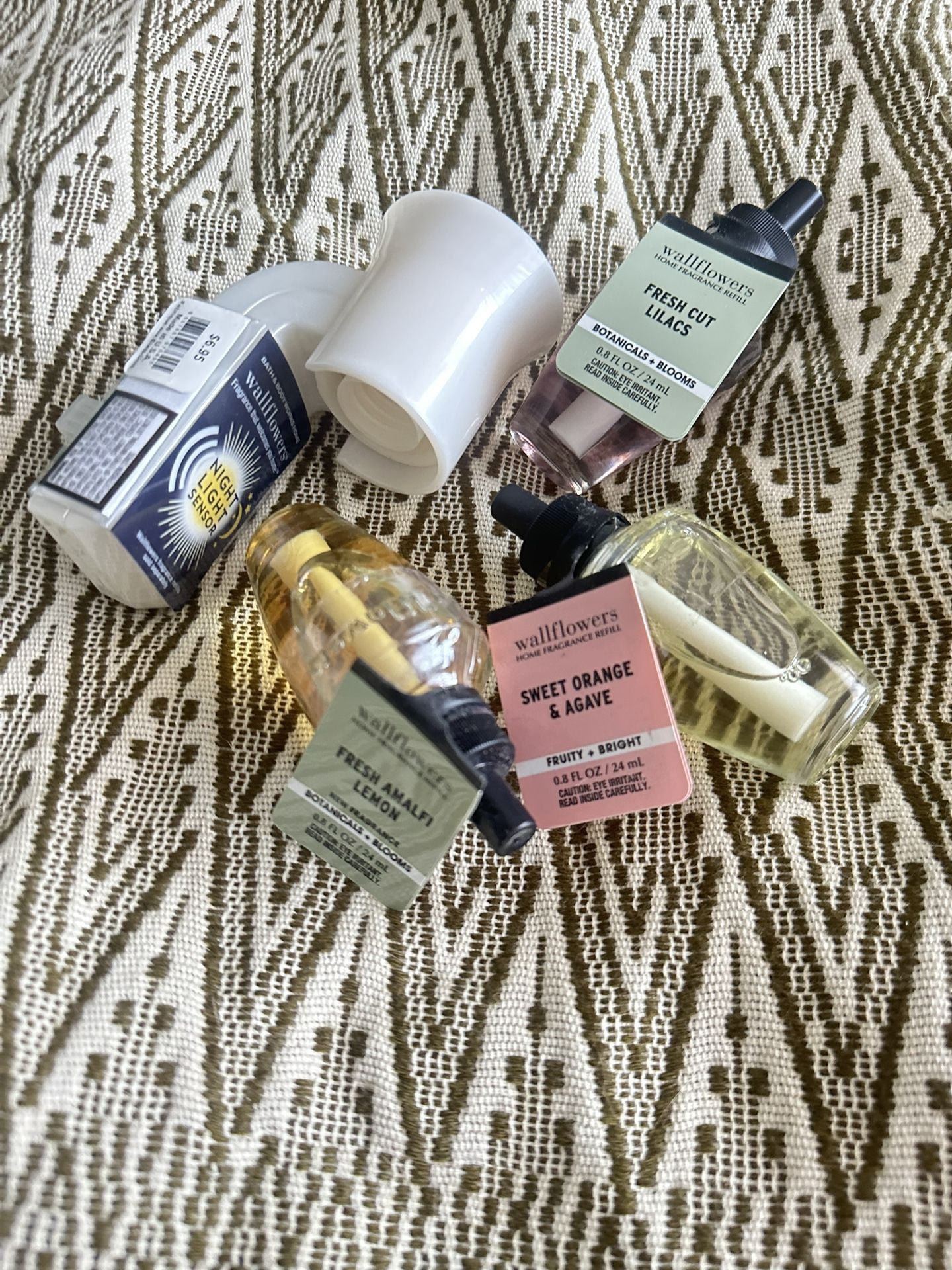 Bath & Body Works Wallflowers & Plug