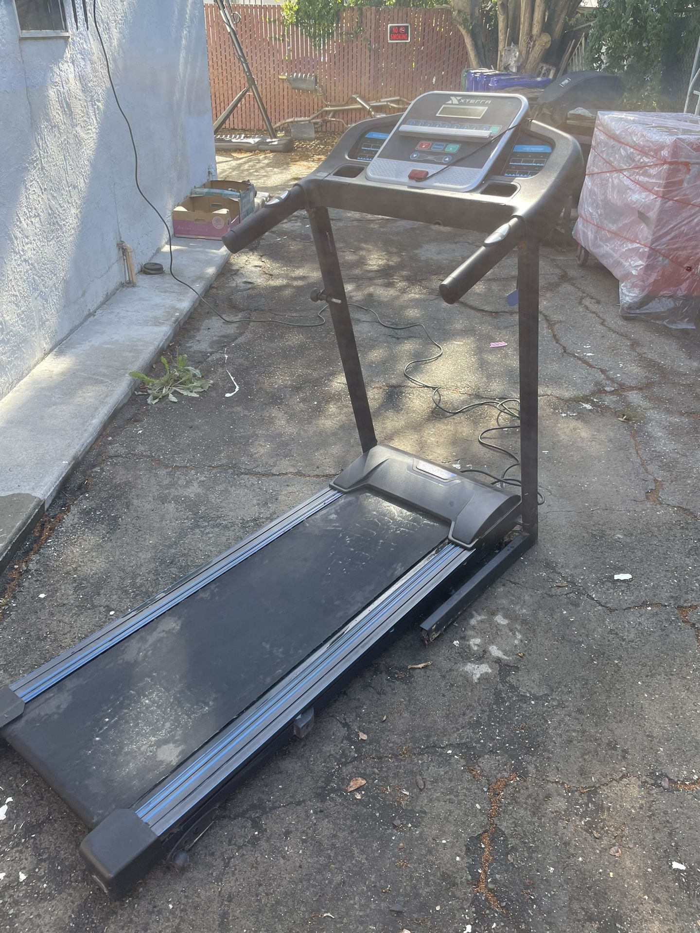 Xterra Tr150 Folding Treadmill