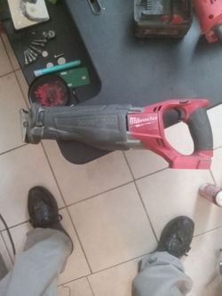 Milwaukee sawzalll