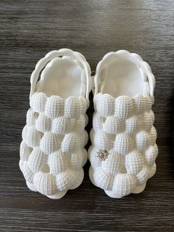 Bubble Slides /Croc Like Style