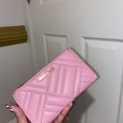 New Michael Kors Authentic Wallets