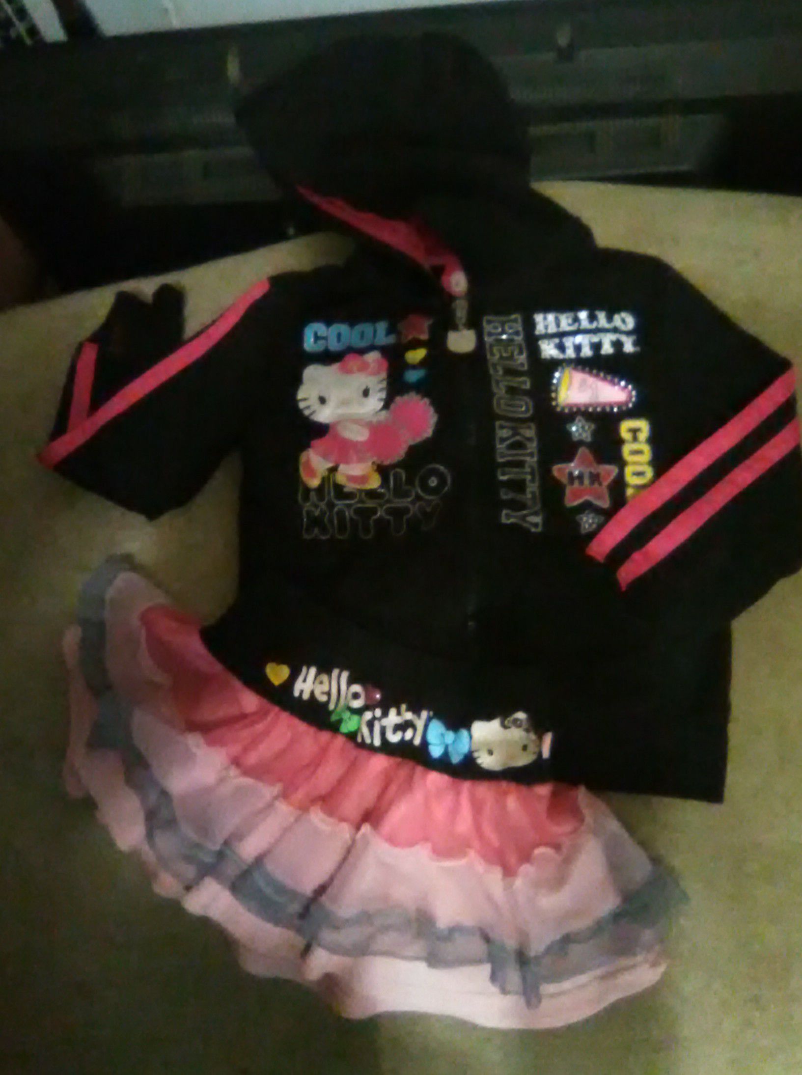 "Hello Kitty" Outfit
