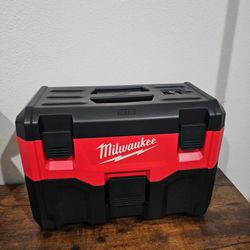 MILWAUKEE M18 VACCUM