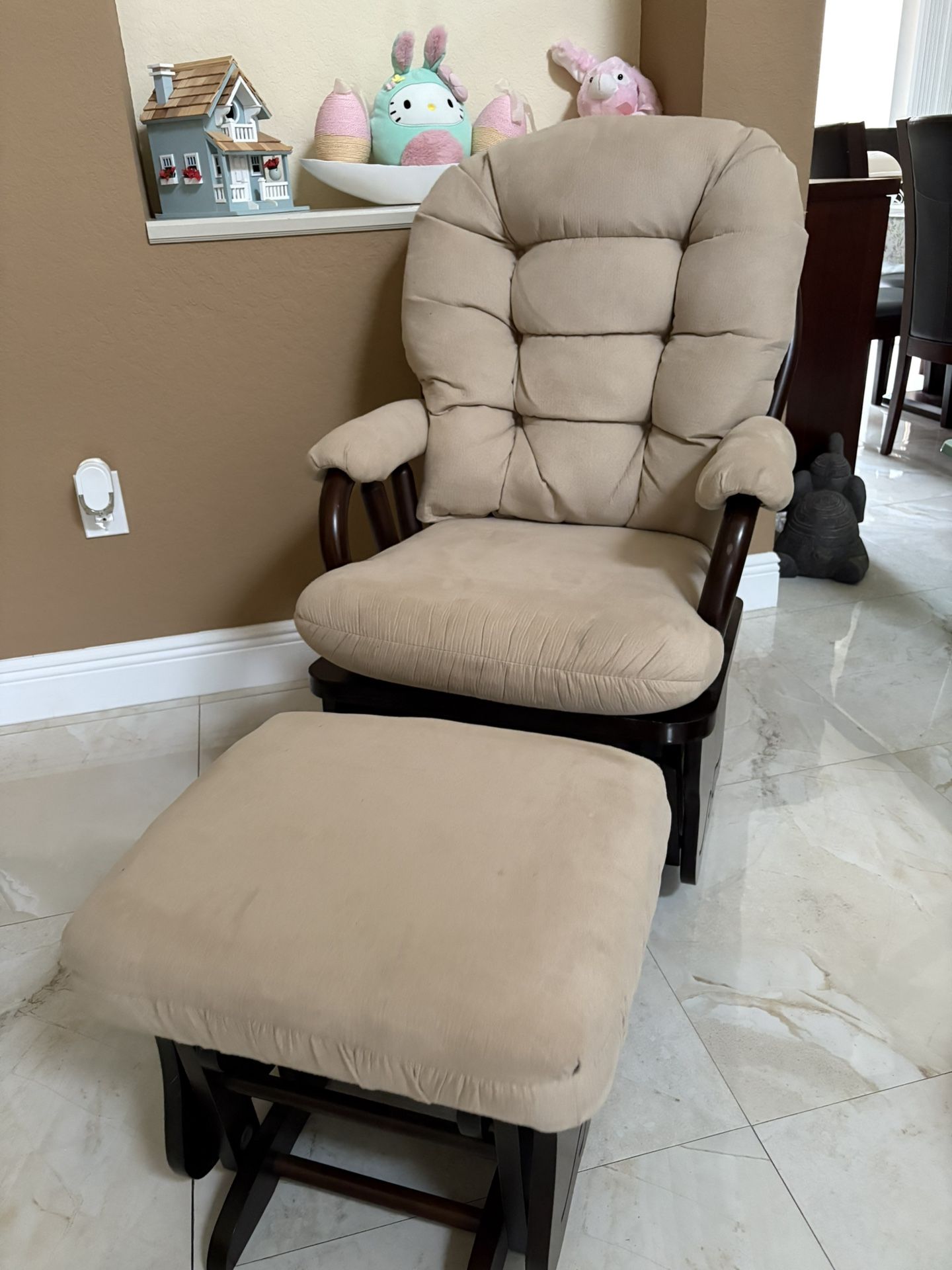 Rocking Chair and leg rest