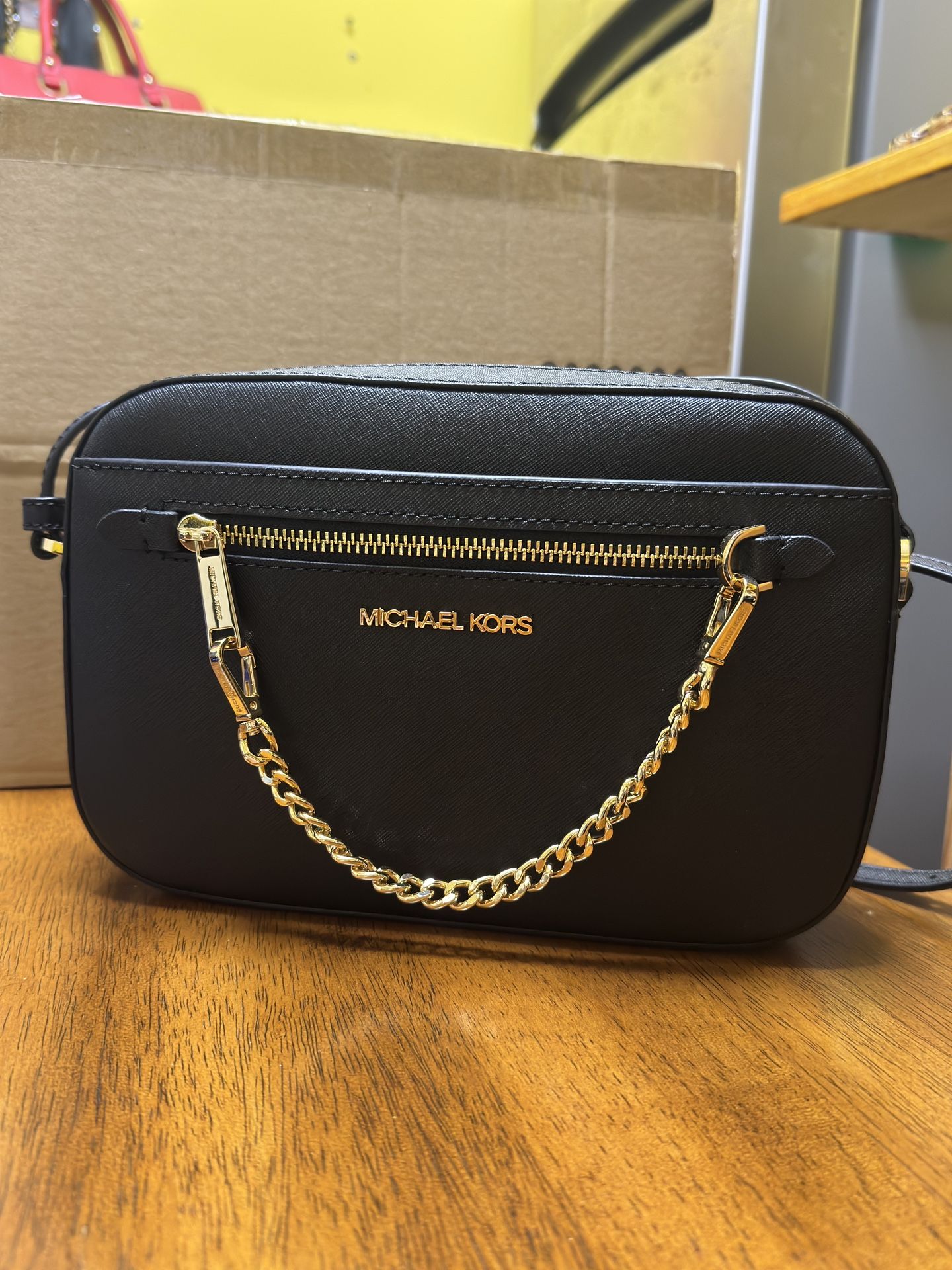 MICHAEL KORS JET SET LARGE ZIP CHAIN CROSSBODY BAG SHOULDER BLACK LEATHER GOLD