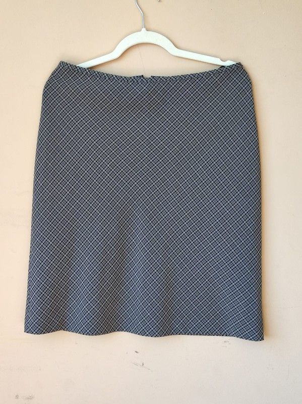 NWT H&M Women's Pencil Skirt Size M Medium