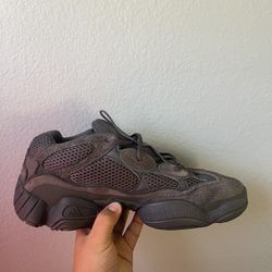 Yeezy 500 utility black  Size 10.5 