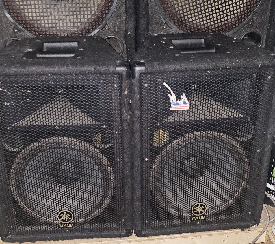 Yamaha Pa Speakers 2