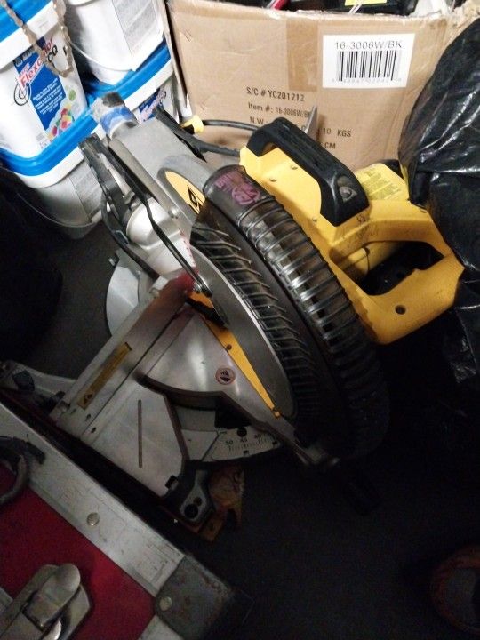 Dewalt 12'Miter Saw Cordless