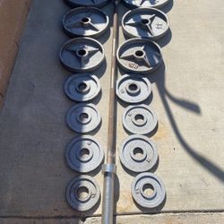 Complete Olympic weights Set 300 Pounds Total Including Bar 