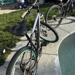 Men And Women’s Mountain Bike