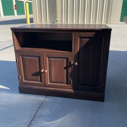 TV stand. Mesa Televisión.