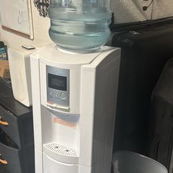 Water Dispenser 