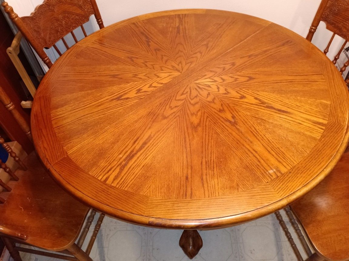 Beautiful Inlaid Hardwood Dining Table With Leaf