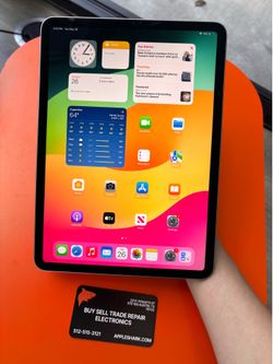 iPad Pro 11” 4th generation 128GB! 90 day warranty! We offer financing.