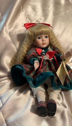 Soft expressions musical doll