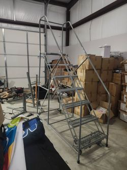 Rolling ladder