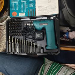 Makita 47 Piece Drill And Accessory Kit