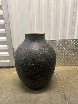 Black Decorative Pot/ Vase 