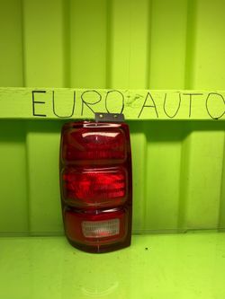 1997 1998 1999 2000 2001 2002 FORD EXPIDITION Left Driver Side Tail Light OEM  F75Z13405AC