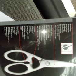 Awesome Kitchen Scissors And 2 Knives