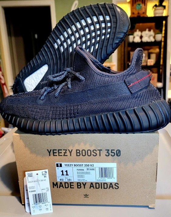 Adidas Yeezy Boost 350 V2 Size 11 Black FU9006 Non Reflects GENTLY WORN