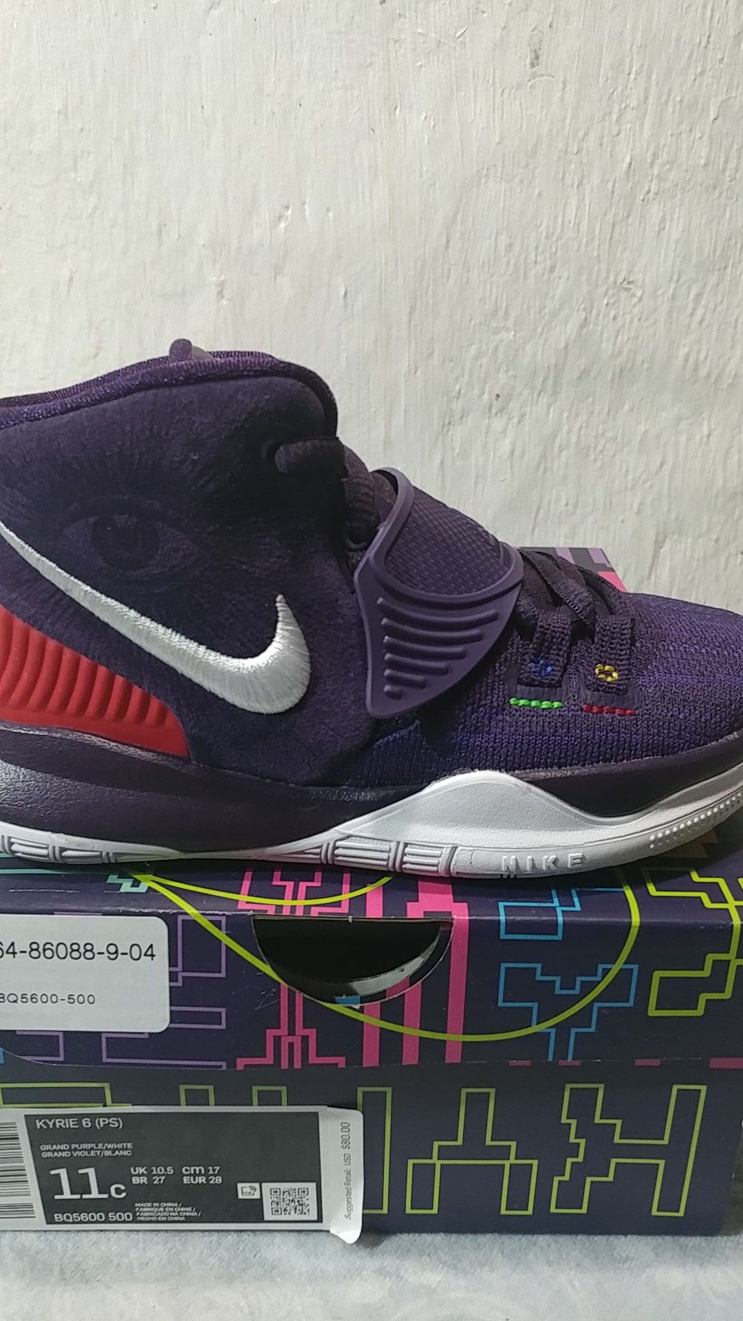 Brand new Kyrie size 11c