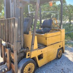 Forklift