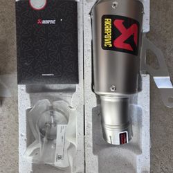 Akrapovic GP Slip-On Exhaust BMW S1000R / S1000RR / M1000R / M1000RR