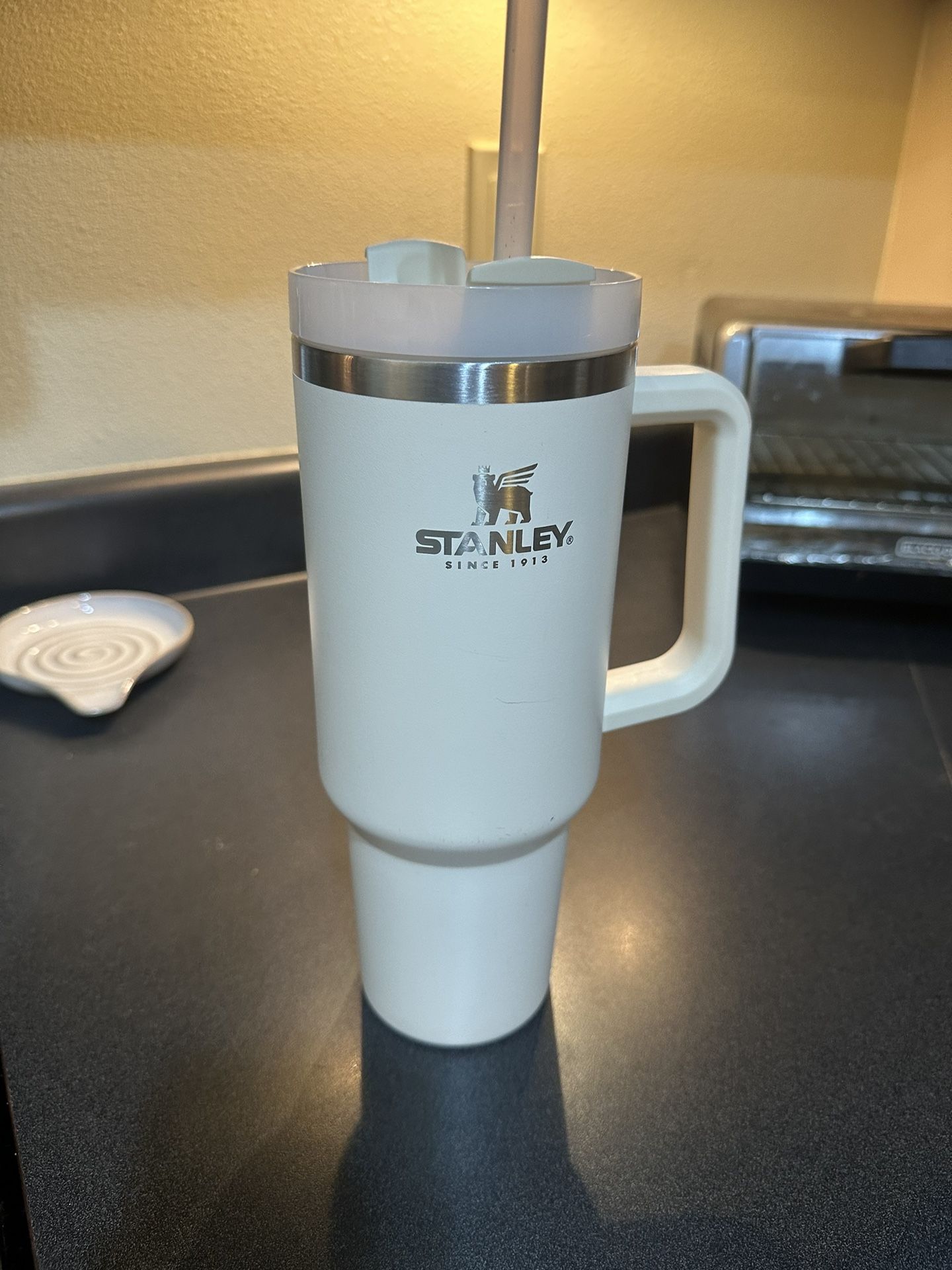 White 40oz Stanley Water Bottle 