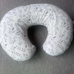 Boppy Nursing Pillow And Cover 