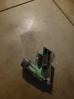 pistola de clavos metabo es para clavos de 30 grados