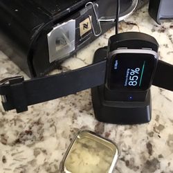 Fitbit With ChargerFB505 Versa 2